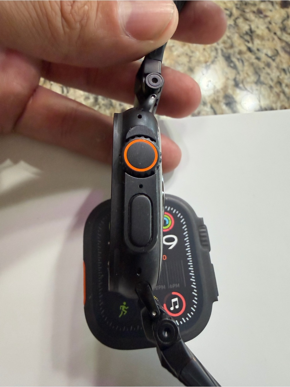 Apple Watch ultra 2 black titanium - Picture 14 of 14